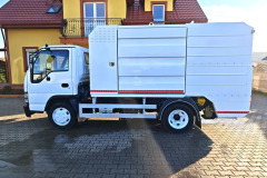 Isuzu_NQR75-003
