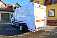 Isuzu_NQR75-006